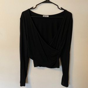 Sexy crop, low-cut long sleeve